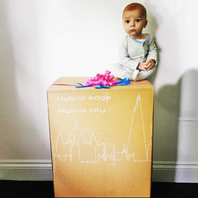 Gifts for your 👶🏻 #newborn #giftsforhim #giftsforher #hybrid #babystyle #pushchair